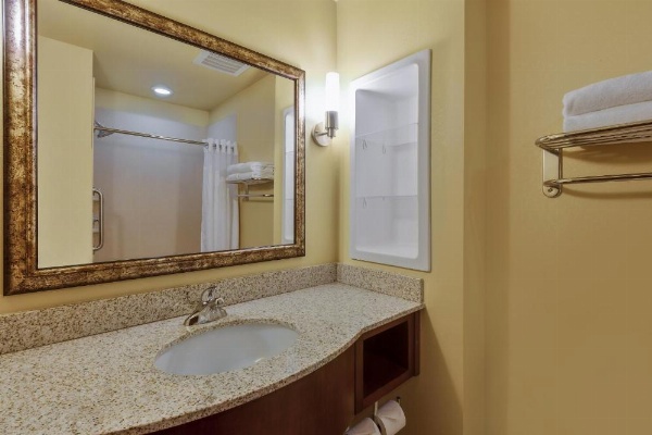 Holiday Inn Express Hotel & Suites Salina image 18