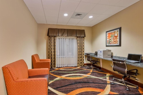 Holiday Inn Express Hotel & Suites Salina image 28