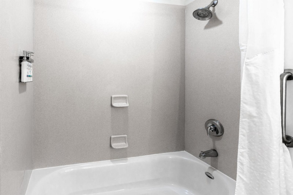 Holiday Inn Express Hotel & Suites Salina Main image